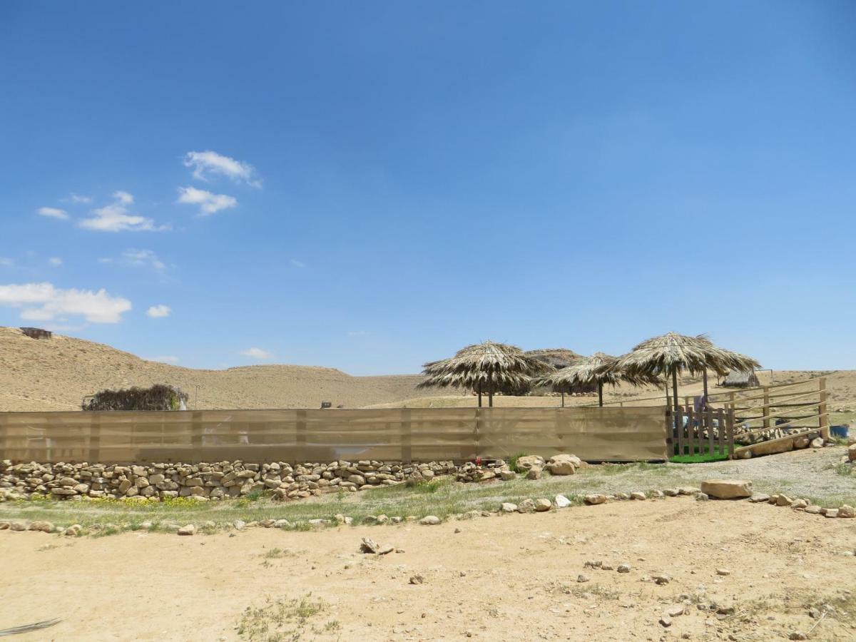 Succah In The Desert Мицпе-Рамон Экстерьер фото